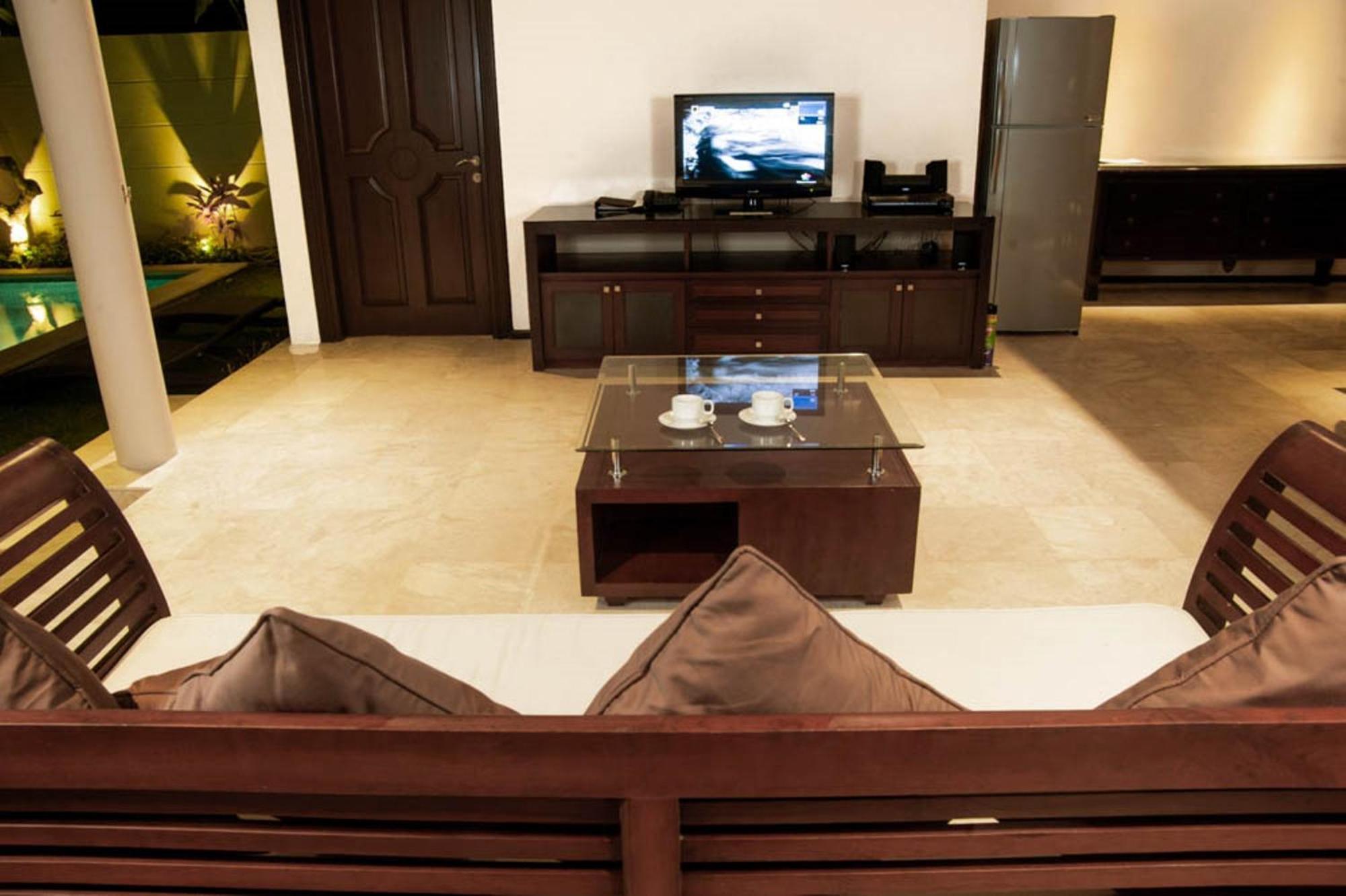 Garden Villa Bali Семиньяк Экстерьер фото